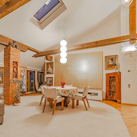 Unique Luxury Loft With Terrace In Old Town Apartment Praha Bagian luar foto