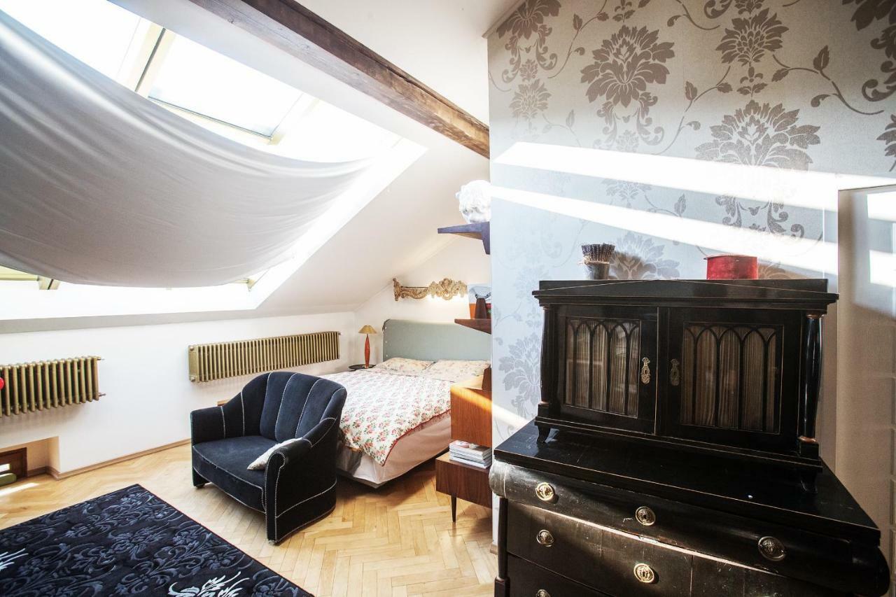 Unique Luxury Loft With Terrace In Old Town Apartment Praha Bagian luar foto