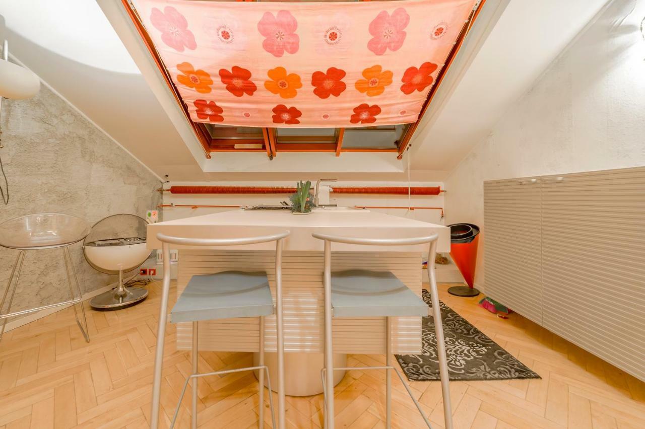 Unique Luxury Loft With Terrace In Old Town Apartment Praha Bagian luar foto