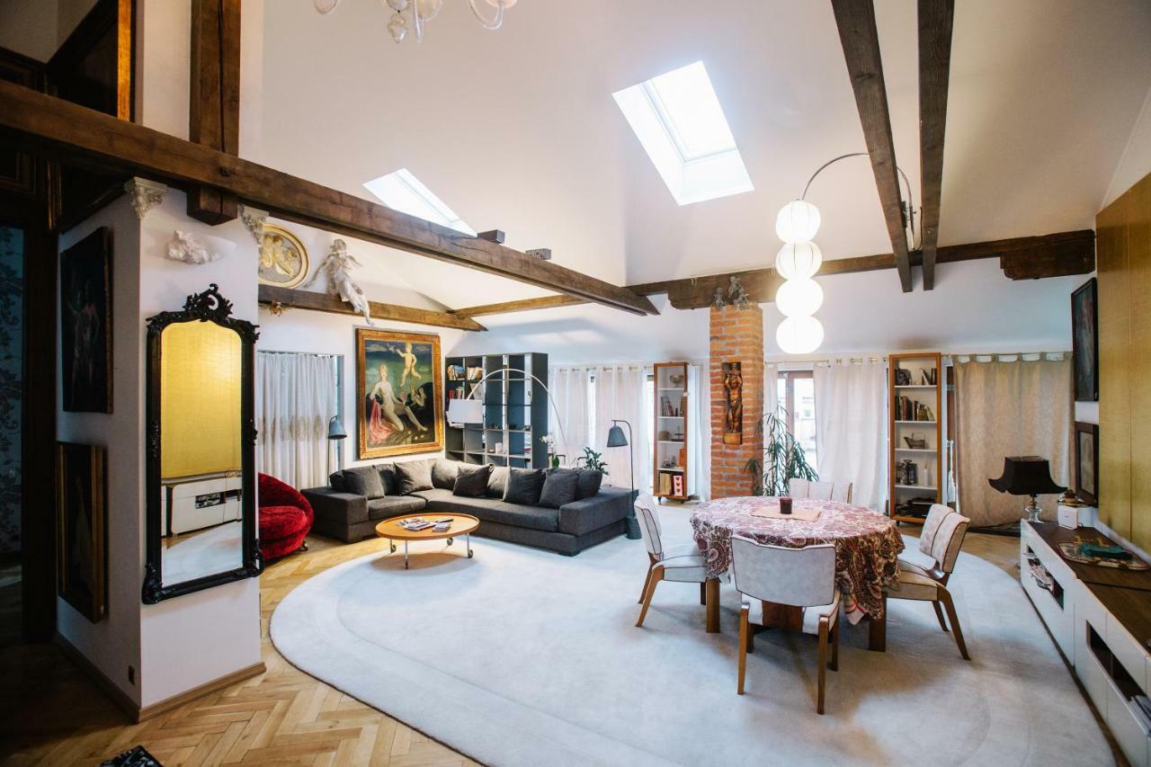 Unique Luxury Loft With Terrace In Old Town Apartment Praha Bagian luar foto
